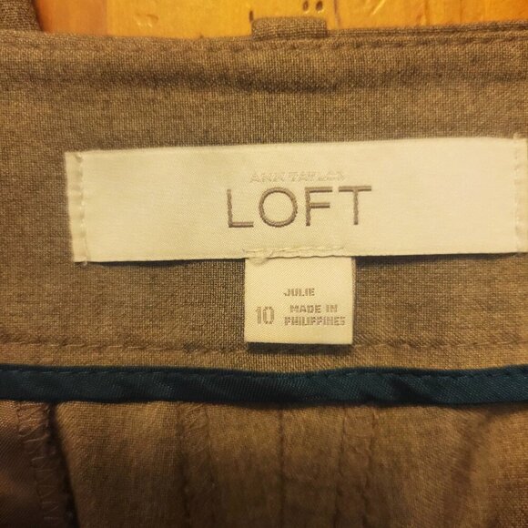 LOFT Women's Taupe Flat Front Straight Leg w/"Slight" Flair Trousers - Size 12 - Picture 6 of 10